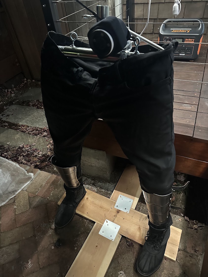 Knight legs with the camera